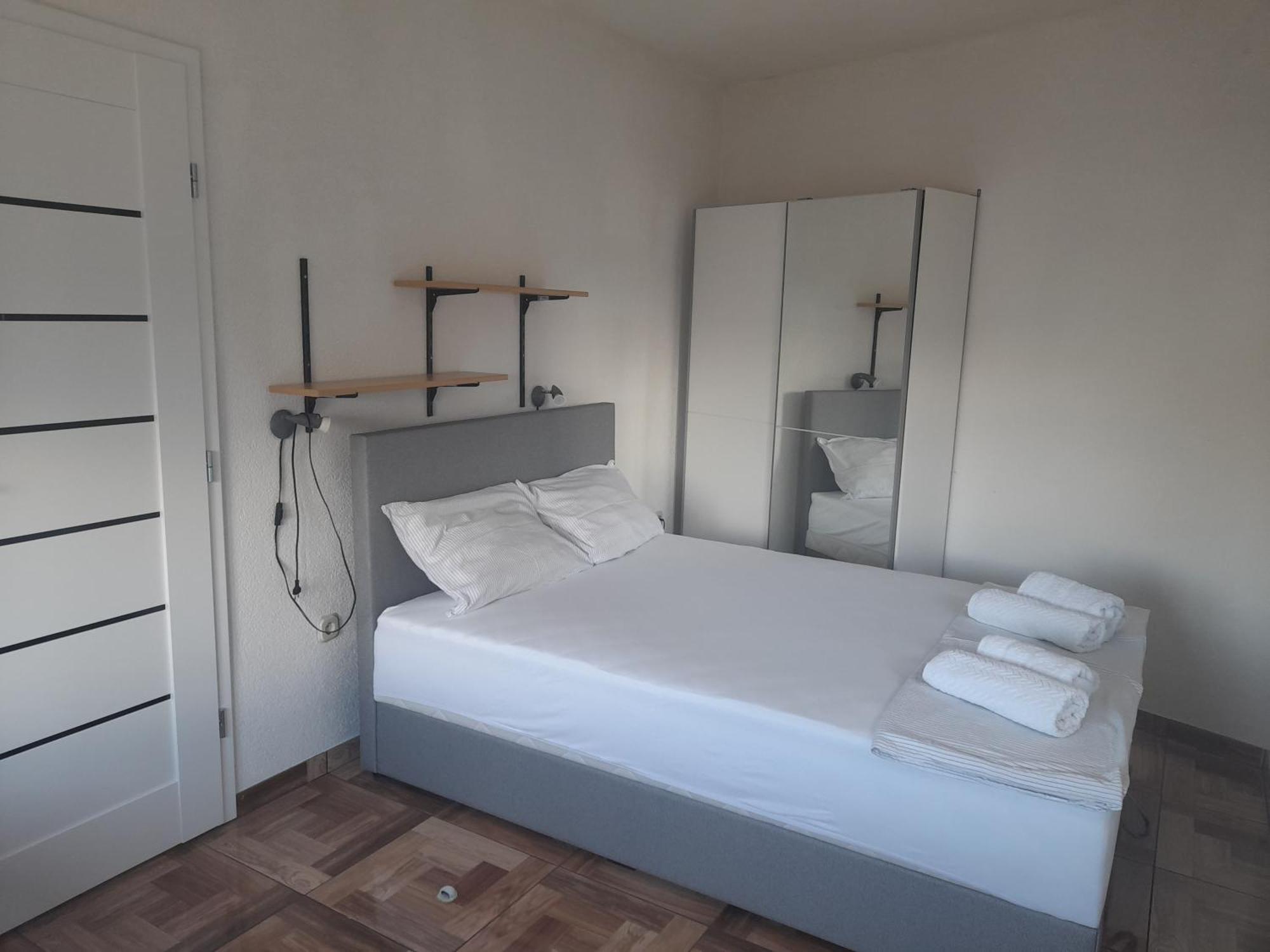 Apartments Malou Baska Voda Phòng bức ảnh